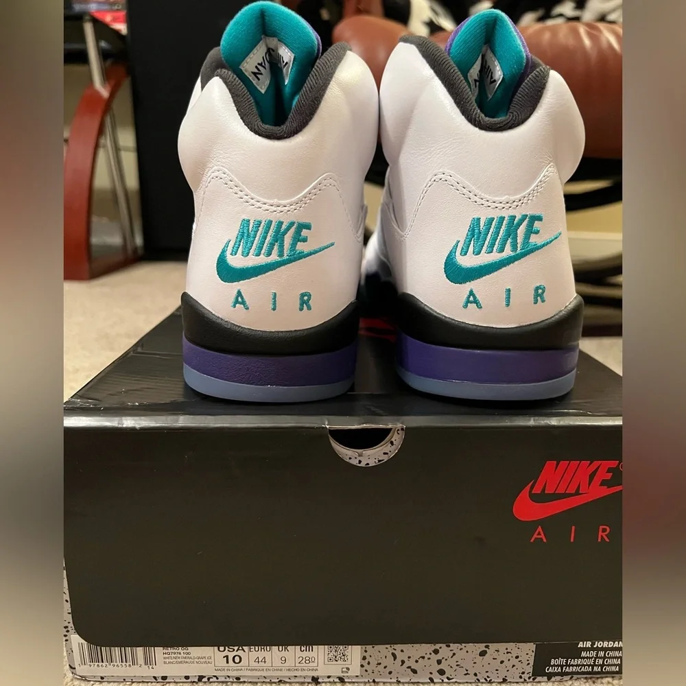 Brand New Jordan 5 Retro (2025) Grape 
Deadstock (DS) - Picture 2 of 10